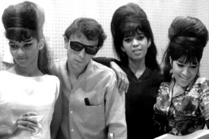 Phil Spector Backstage With The Ronettes