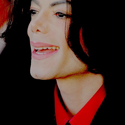 Up-Close-and-GORGEOUS-michael-jackson-35576298-500-500.jpg