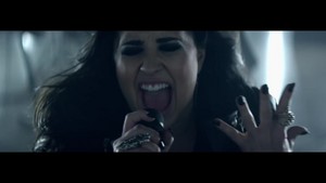  Demi Lovato - tim, trái tim Attack {Music Video}