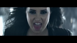  Demi Lovato - دل Attack {Music Video}