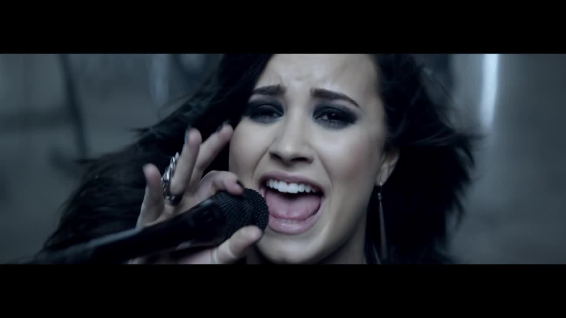 Demi Lovato - Heart Attack {Music Video} - Demi Lovato Photo (35688483
