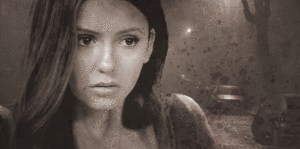  Elena Gilbert is a 21 anno old vampire.