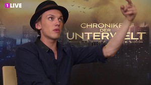  Jamie Campbell Bower - 1LIVE Interview