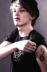 Jamie Campbell Bower ♥