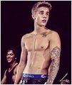 Justin Bieber shirtless Bangkok , 2013 - justin-bieber photo