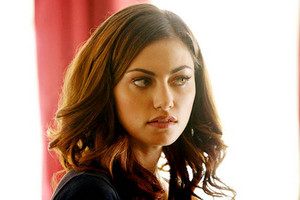  New Stills of Phoebe Tonkin as Hayley in 1.01 “Always and Forever” of The Originals