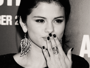Selena Cute<3