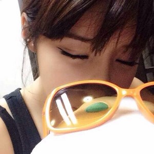  Bom's Instagram Update: "Sleepy BOM~~(Very sleepy right now ㅋㅋㅋ)" (131006)