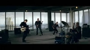  Breaking Benjamin - I Will Not Bow {Music Video}