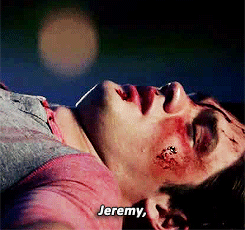 Jeremy & Bonnie in season 5 episode one, “I Know What You Did Last Summer”
