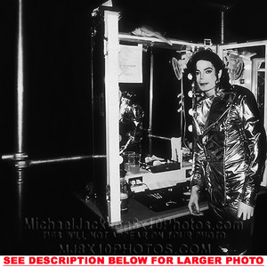  Michael Backstage During History Tour