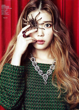  IU（アイユー） – CéCi Korea Magazine November Issue ‘13