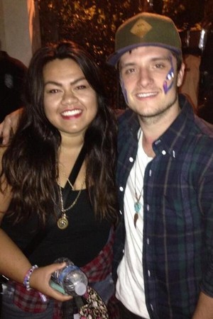  Josh with a 粉丝 (10.16.2013)