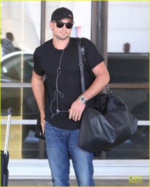  LAX Arrival After Toronto Film Festival!