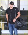 LAX Arrival After Toronto Film Festival! - tom-welling photo
