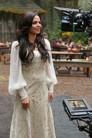  Once Upon a Time - Episode 3.03 - Quite a Common Fairy - BTS mga litrato