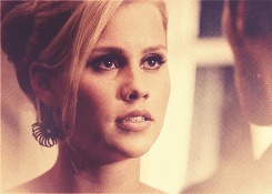  Rebekah Mikaelson in 1x03 “Tangled Up in Blue”