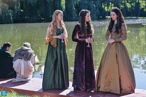  Reign - Episode 1.05 - A Chill in the Air - Promotional foto-foto