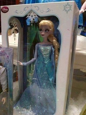 Limited Edition 17” Elsa doll!