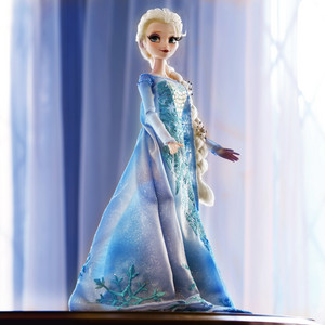  Limited Edition Elsa Doll