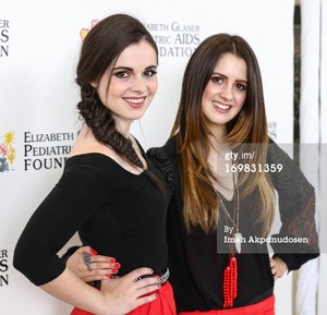  Vanessa & Laura at A Time For Герои event
