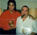 MJ with Frank - michael-jackson photo