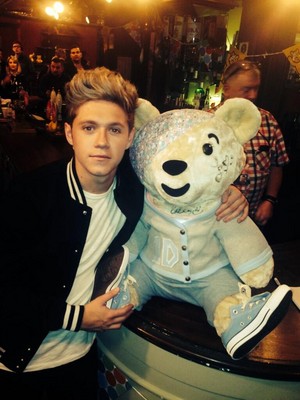  Niall in Children In Need ♚