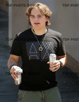 Sep. 6 Prince Jackson visited an auto body shop and a pet store 