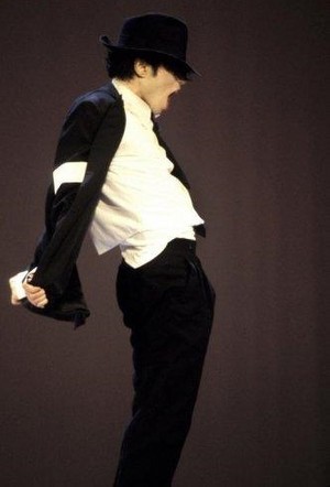  MJ Dangerous live, sooo hot!