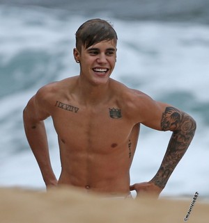  Justin Bieber in Hawaii 2013