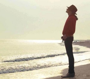  Michael Enjoying A Somber At The ساحل سمندر, بیچ
