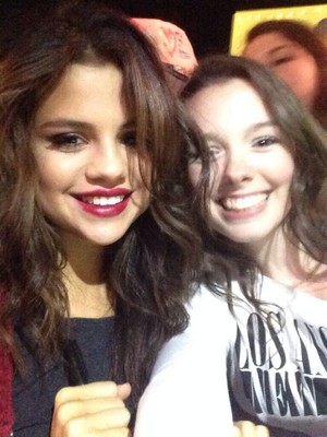  Selena meet fan after her concerto - November 17