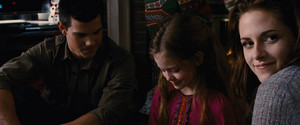 Jacob, Renesmee and Bella