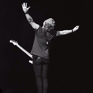  Lukey in stage