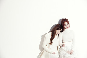  BH (Bom and Hi) - ‘All I Want For 圣诞节 Is You’ Promo Pictures!