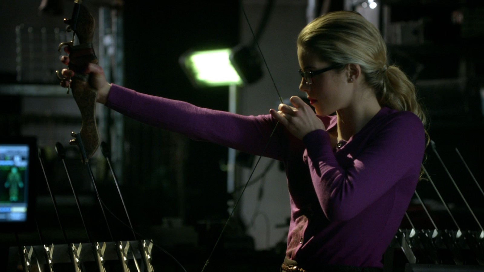 Arrow Season 8: Emily Bett Rickards Announces Exit | Den 