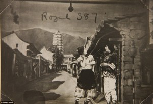  Princess Margaret and Princess Elizabeth in the play 阿拉丁