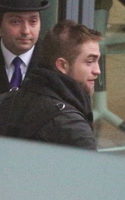 Robert arriving in London Dec.3,2013