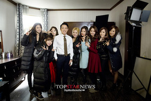 SNSD go to support Yoona