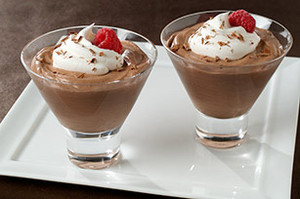  chocolat mousse With Cream and Raspberries