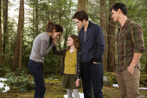  Bella,Renesmee,Edward and Jacob