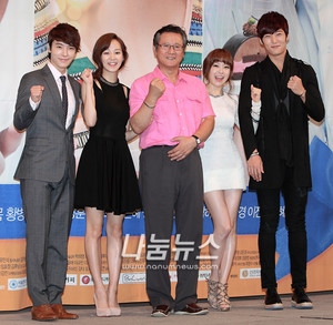  ‘Miss Panda and Hedgehog’ Press Conference