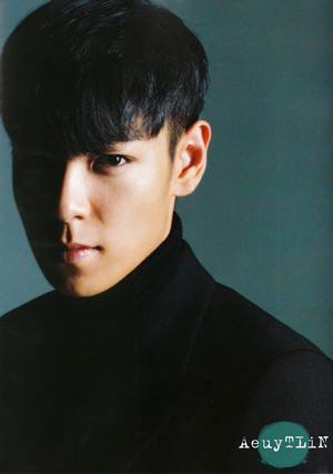  top, boven on CUT Magazine (February 2014) HQ