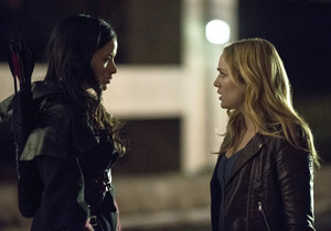 Arrow: 25 Official Images From “Heir To The Demon”