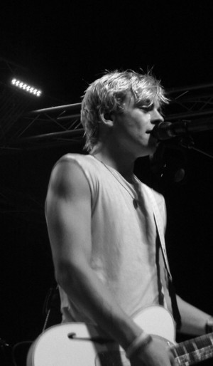 Ross On Stage