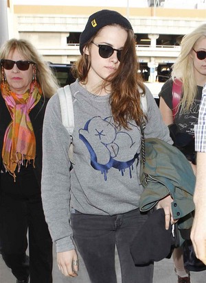 Kristen Arriving At Airport In Los Angeles 
