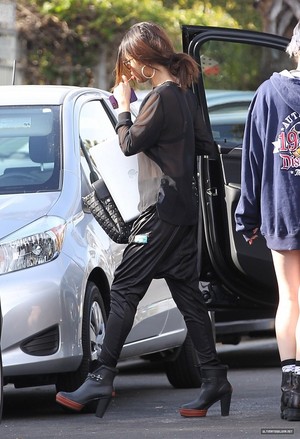  Selena out in Santa Monica - January 27th