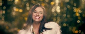  Victoria Justice - Золото - Музыка Video Screencaps