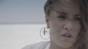  Demi Lovato - pencakar langit, bangunan pencakar langit - Muzik Video Screencaps