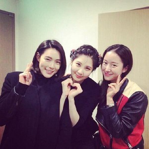  Kahi, Seohyun, and Jun Hyebin